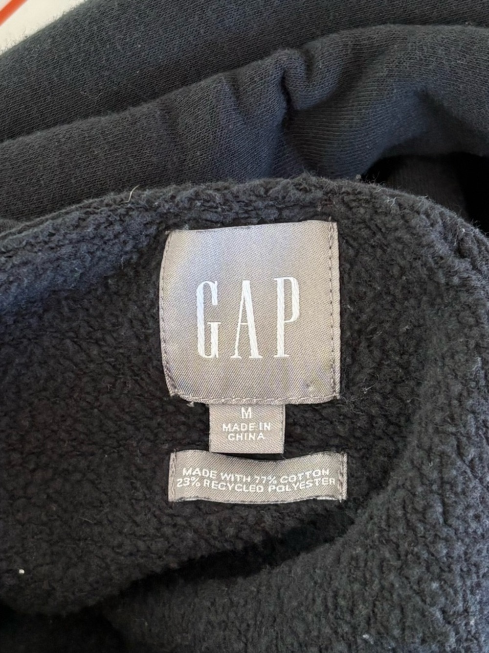 GAP Black Hoodie with White Basquiat Crown Graphic size Medium in EUC streetwear - Picture 3 of 10